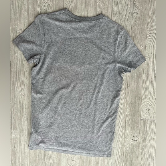 Hollister Y2K Surf Classic HCO Calif Gray Short Sleeve Shirt Size Medium - Picture 5 of 7